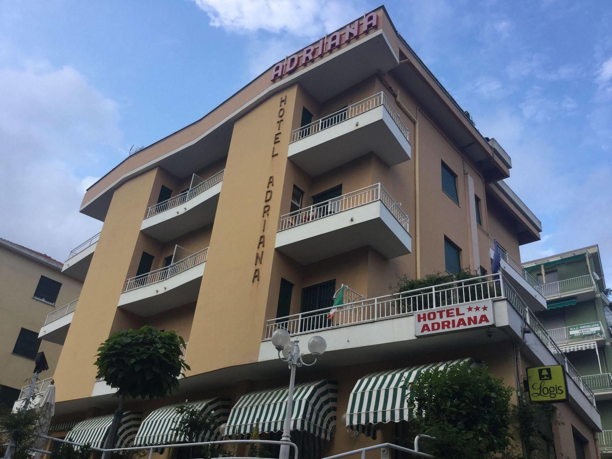 Albergo Adriana チェッレ・リーグレ エクステリア 写真