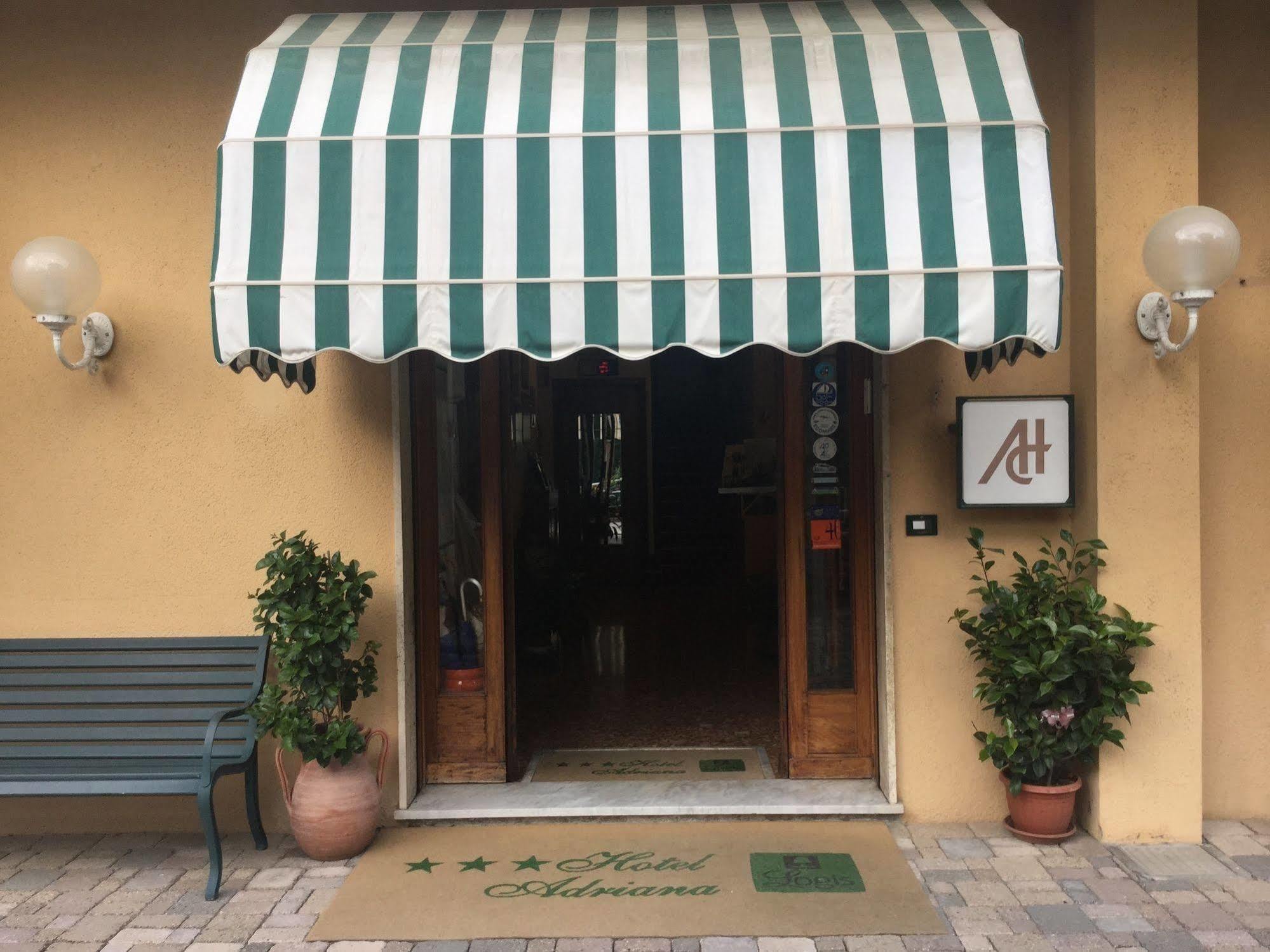 Albergo Adriana チェッレ・リーグレ エクステリア 写真